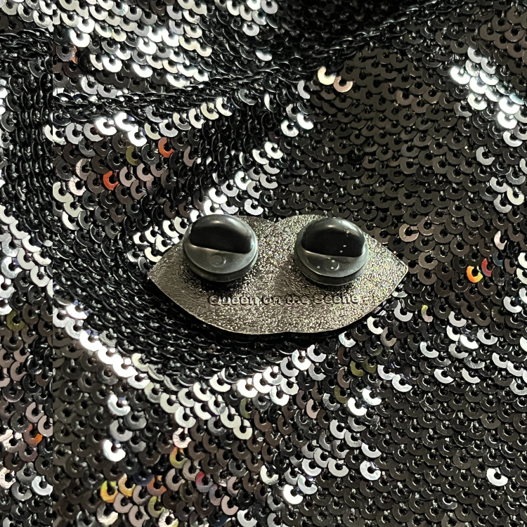 Blue Glitter Lips Pin