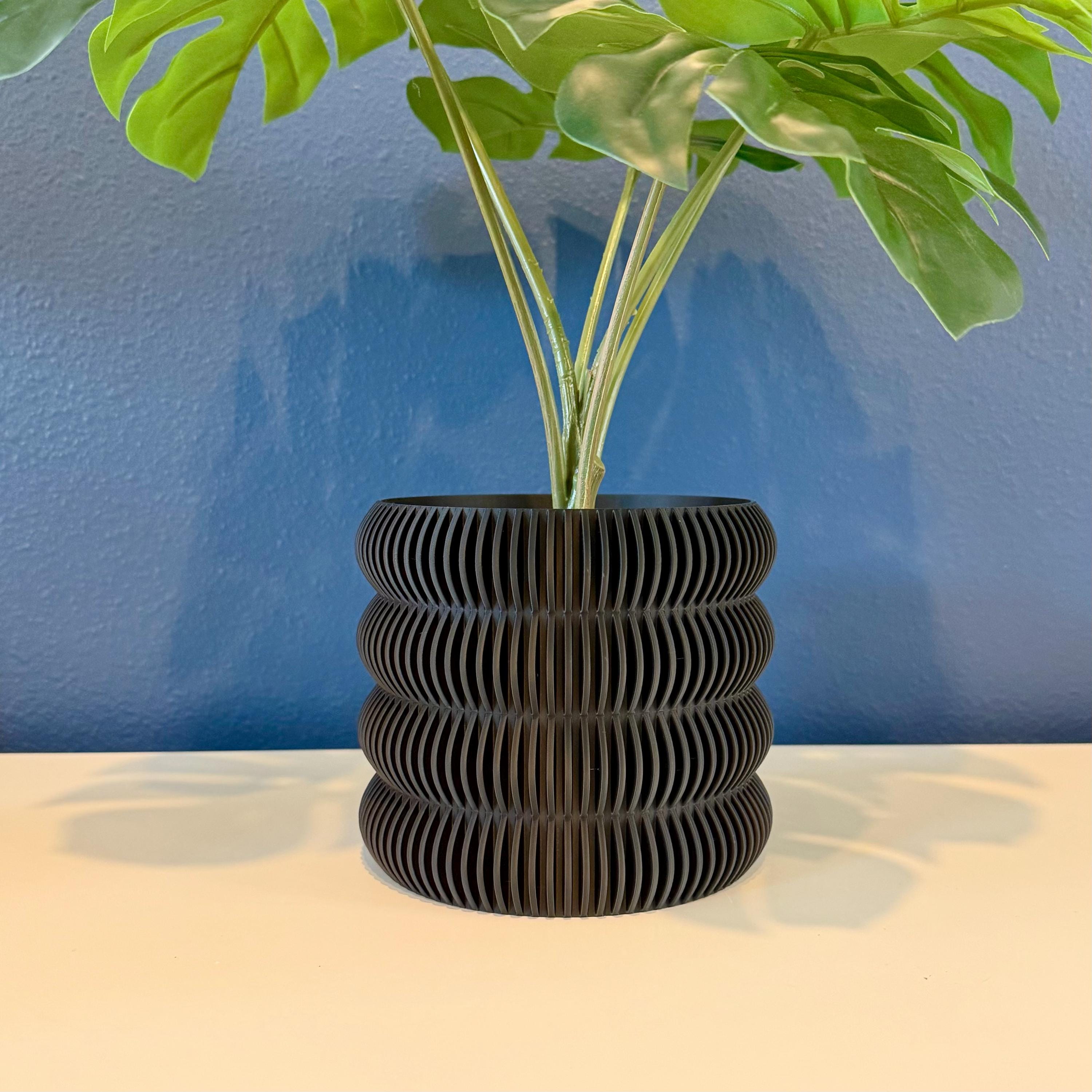 4-Ripple Planter