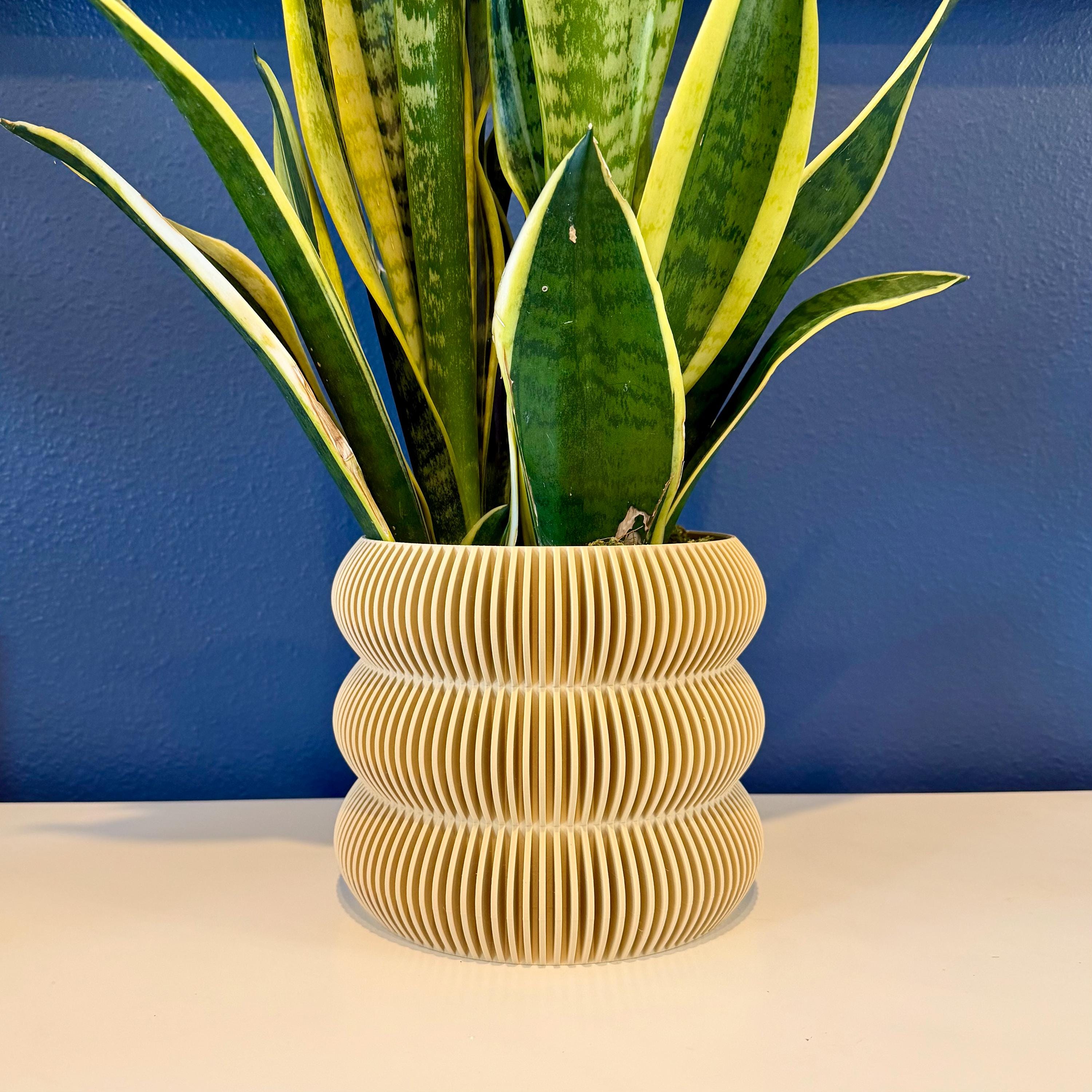 3-Ripple Planter