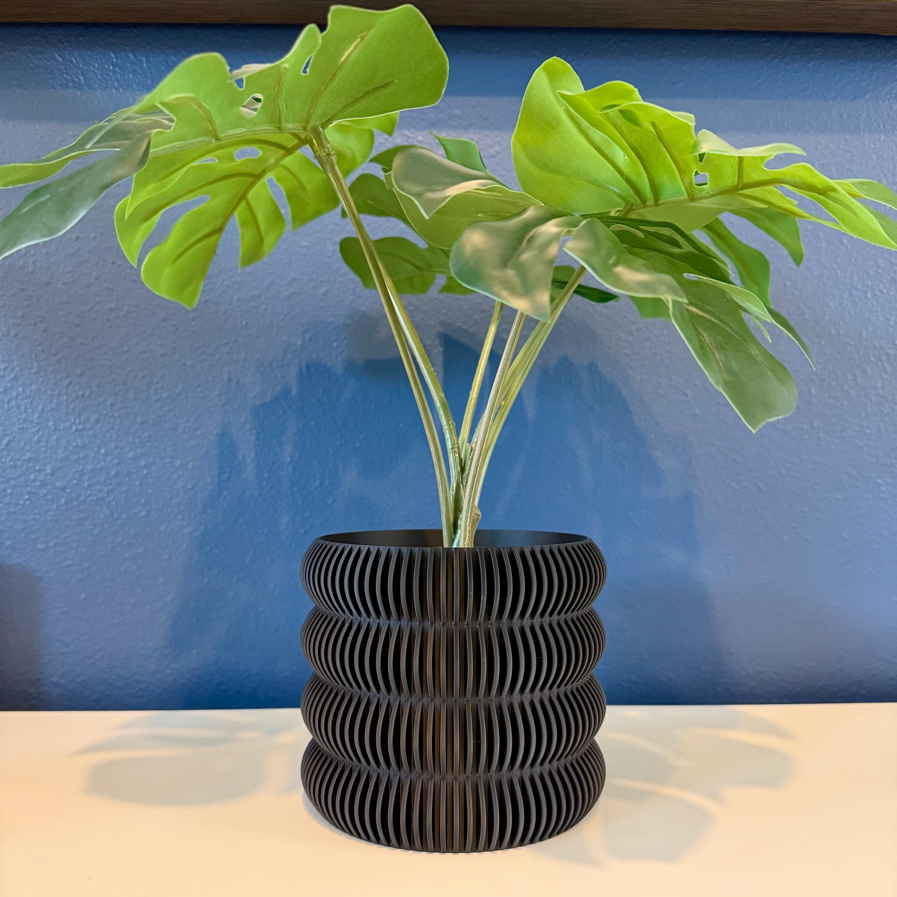 4-Ripple Planter