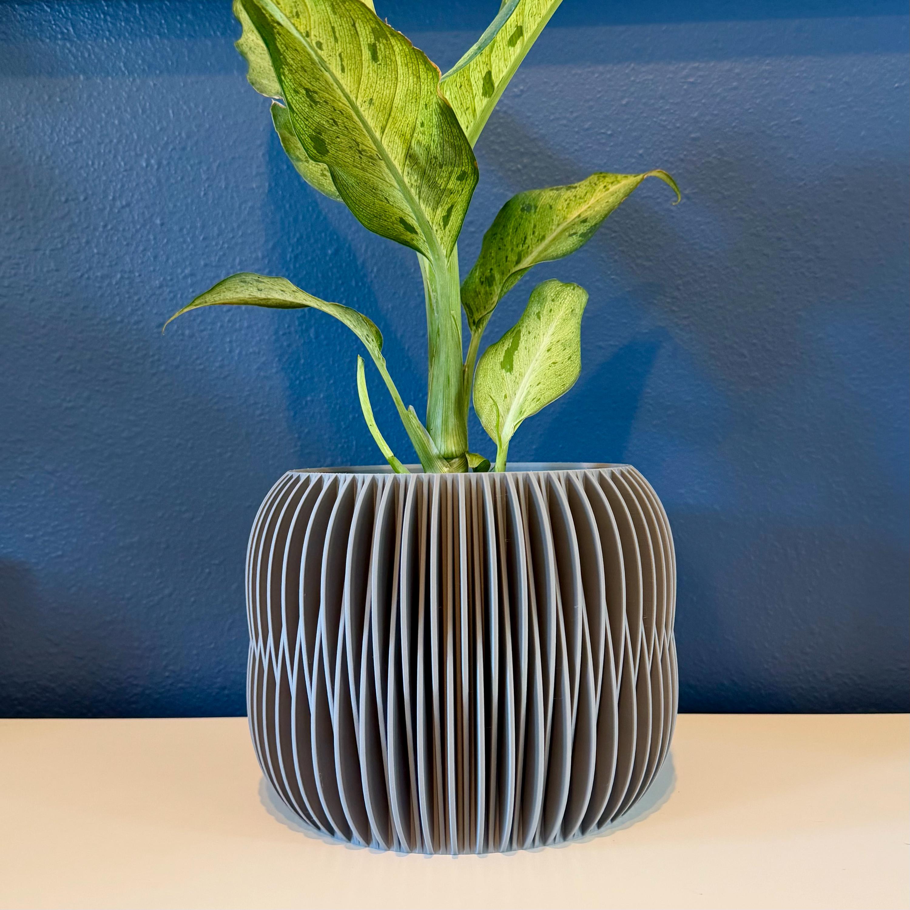 NOVA Planter