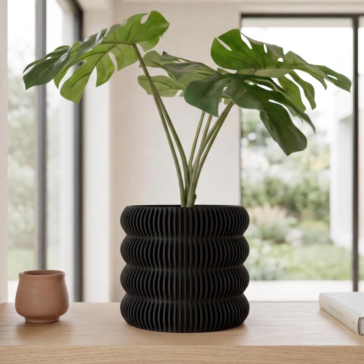4-Ripple Planter